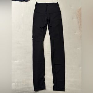 Lululemon Wunder Under Leggings. Like New